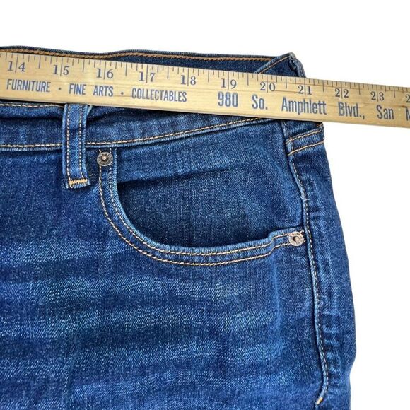 Old Navy Women's Mid-Rise Boyfriend Ankle Jeans Blue Denim Medium Wash Size 18 - Picture 3 of 7